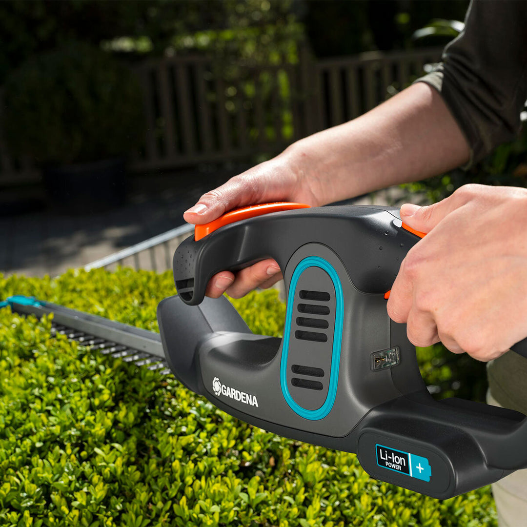 Easycut Hedge Trimmer with Integrated 14.4V (2Ah) Li-Ion Battery + Charger