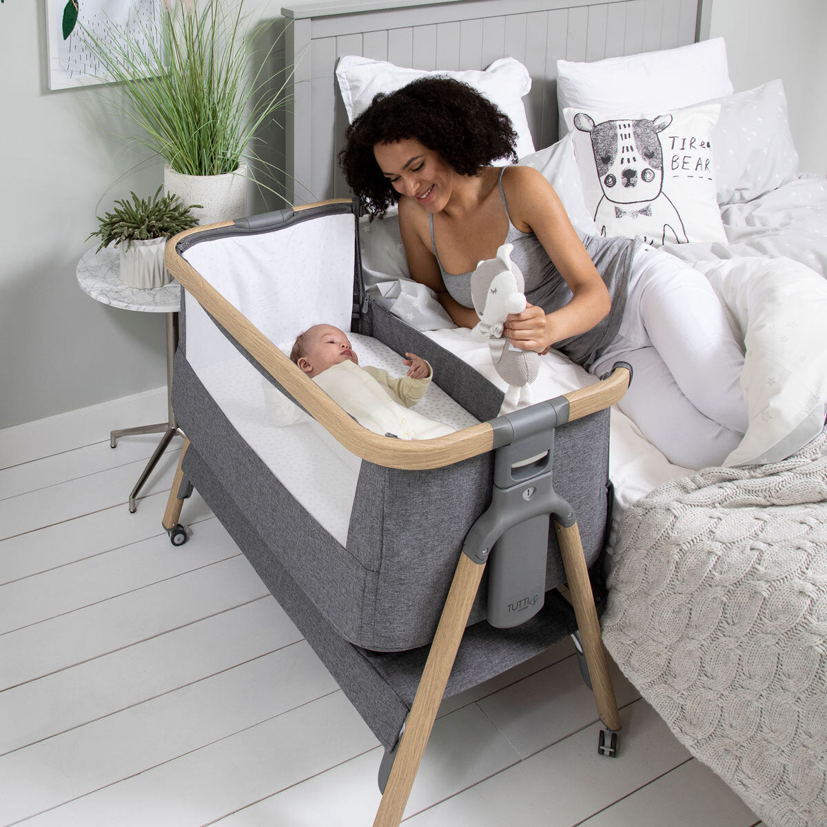 Cozee Air Bedside Rocking Crib Oak Charcoal CARIKAM LTD